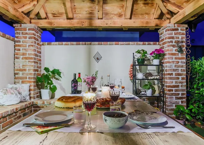 Апартаменты Old *